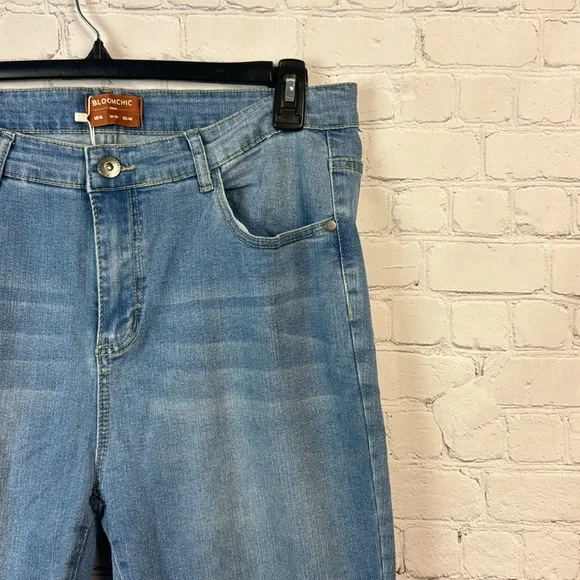BloomChic Light Wash Stretchy High Rise Skinny Ankle Jeans Plus Size 16 - Picture 3 of 5